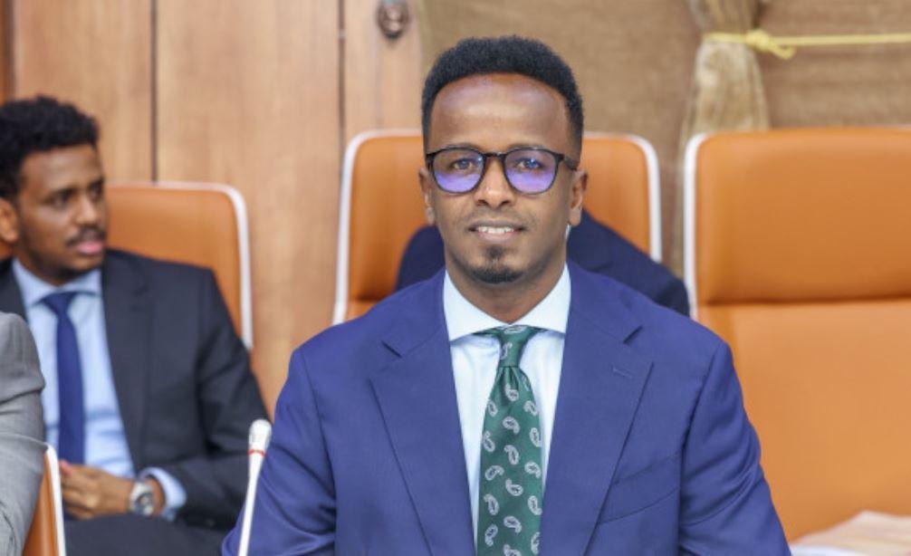 الصومال يحقق في ضربات قبالة سواحل بونتلاند وسط خلاف بشأن أهدافها الصومال يحقق في ضربات قبالة سواحل بونتلاند وسط خلاف بشأن أهدافها