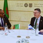 إسرائيل توسّع نفوذها في أفريقيا عبر الدبلوماسية والسلاح إسرائيل توسّع نفوذها في أفريقيا عبر الدبلوماسية والسلاح