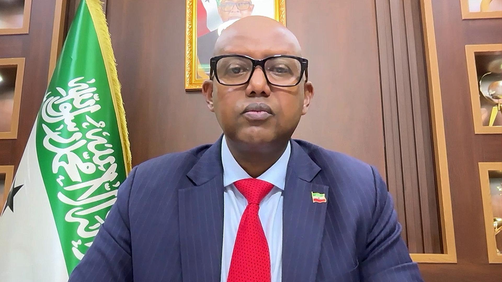 لماذا إسرائيل وحدها؟ وزير الرئاسة أرض الصومال يبرر العلاقة مع تل أبيب لماذا إسرائيل وحدها؟ وزير الرئاسة أرض الصومال يبرر العلاقة مع تل أبيب