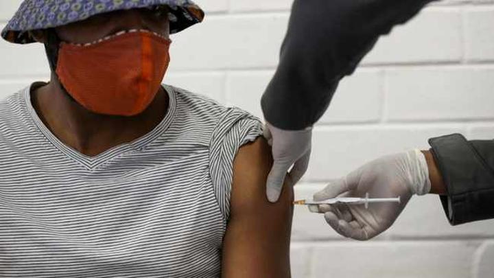 80 000 J&J vaccines on the horizon as SA inches closer to 1.5m Covid infections 80 000 J&J vaccines on the horizon as SA inches closer to 1.5m Covid infections