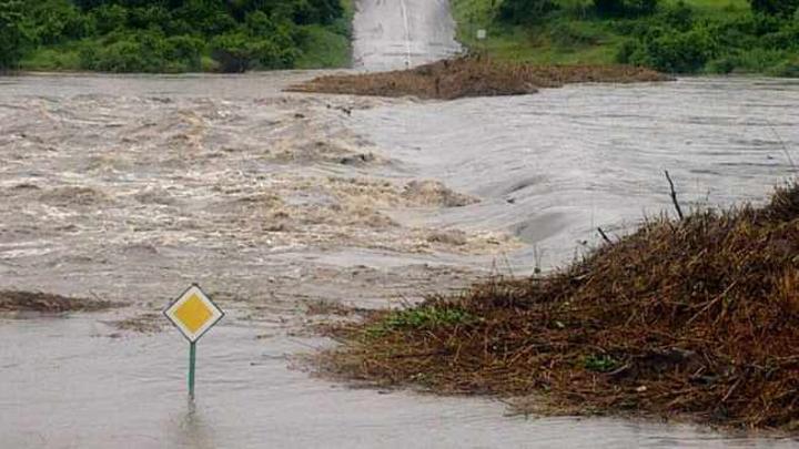 SAPS divers search for those drowned in Limpopo floods SAPS divers search for those drowned in Limpopo floods