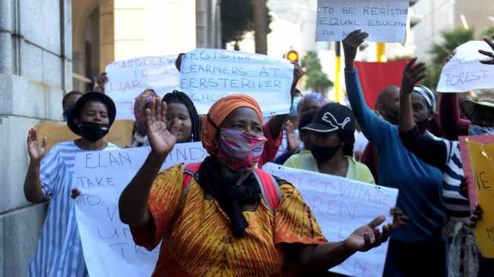 Cape parents threaten to shut down the city if a new school is not built in Forest Village Cape parents threaten to shut down the city if a new school is not built in Forest Village