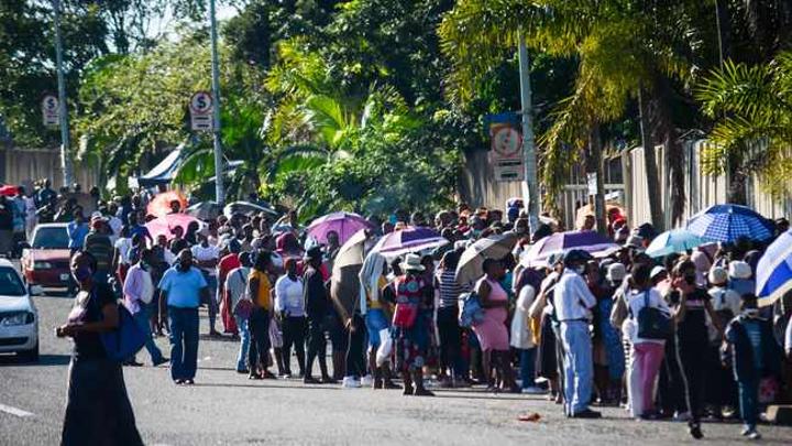 Anger as Sassa stops R350 Covid grant for the unemployed Anger as Sassa stops R350 Covid grant for the unemployed