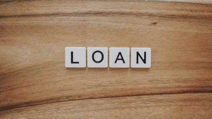 Applicants for short-term loans seem to be in less debt Applicants for short-term loans seem to be in less debt