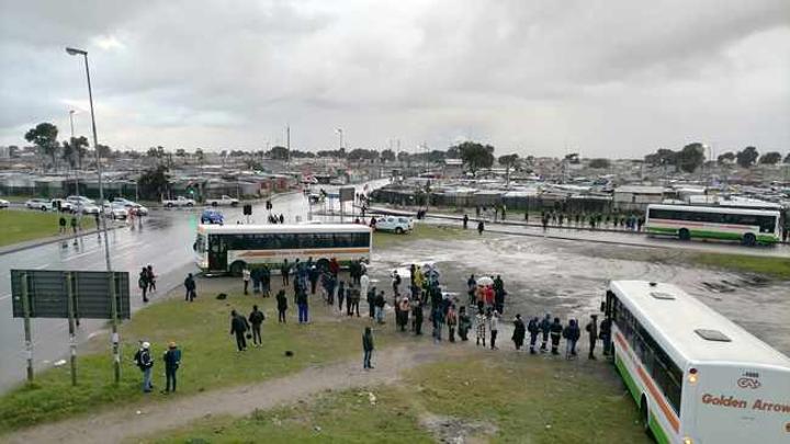 About 100 000 bus commuters affected by Cape Town taxi violence About 100 000 bus commuters affected by Cape Town taxi violence