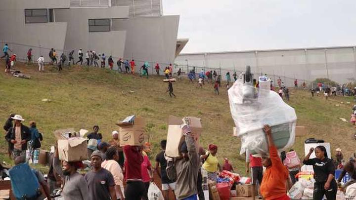 Inquiry into alleged intelligence failures approved after KZN, Gauteng looting Inquiry into alleged intelligence failures approved after KZN, Gauteng looting