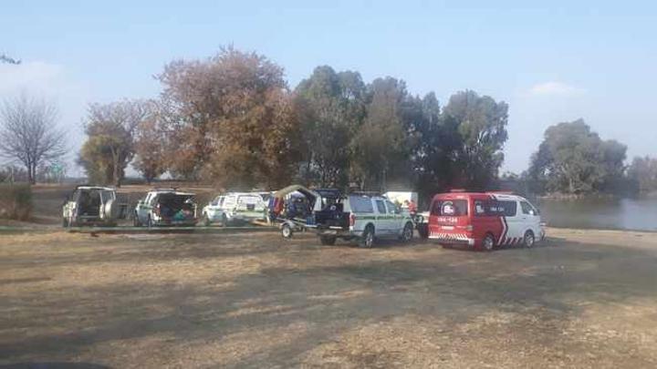 Bodies recovered after car plunges into Wilgerivier Bodies recovered after car plunges into Wilgerivier