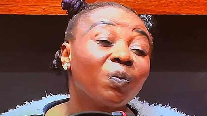 LOOK: Mzansi not impressed by tears of ex-cop accused of killing for insurance money after bizarre behaviour LOOK: Mzansi not impressed by tears of ex-cop accused of killing for insurance money after bizarre behaviour