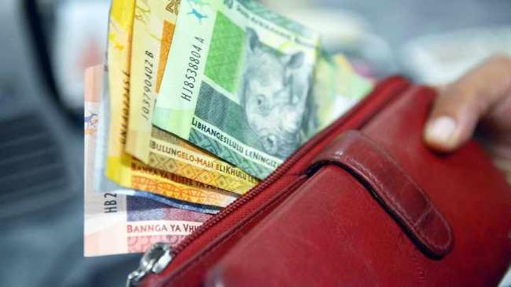 Cape women conned into parting with large sums of cash after being promised houses Cape women conned into parting with large sums of cash after being promised houses