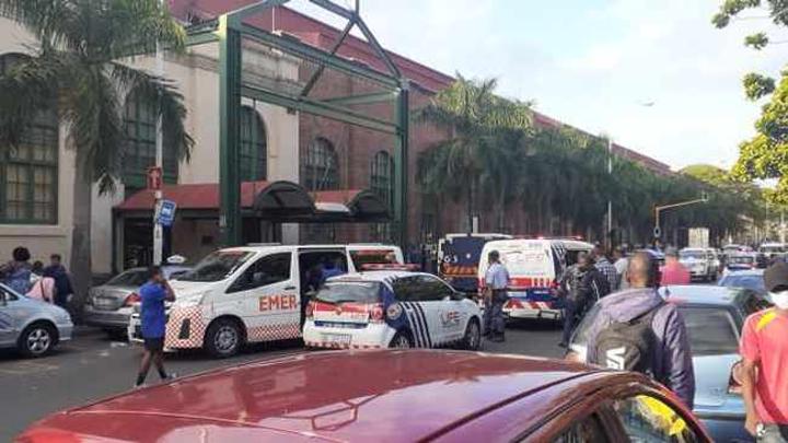 Durban’s Workshop shopping centre hit by armed robbers who ‘mistakenly shoot at each other’ while fleeing Durban’s Workshop shopping centre hit by armed robbers who ‘mistakenly shoot at each other’ while fleeing