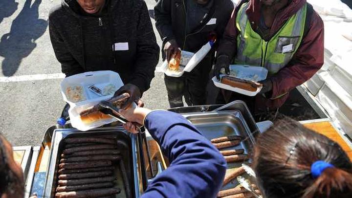 Help organisation feed 2 000 homeless people on New Year’s Eve Help organisation feed 2 000 homeless people on New Year’s Eve