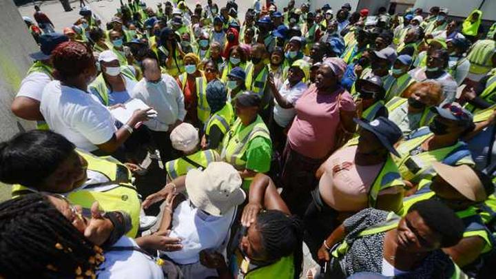 Outrage as City of Cape Town discontinues the Walking Bus project, replaces it with ’discriminatory’ initiative Outrage as City of Cape Town discontinues the Walking Bus project, replaces it with ’discriminatory’ initiative