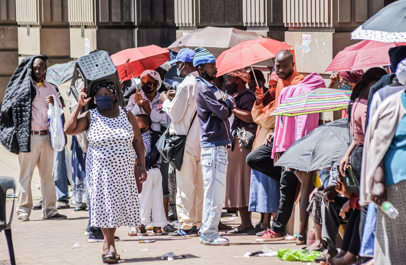 Post Office stops distributing R350 grants, supermarkets step in