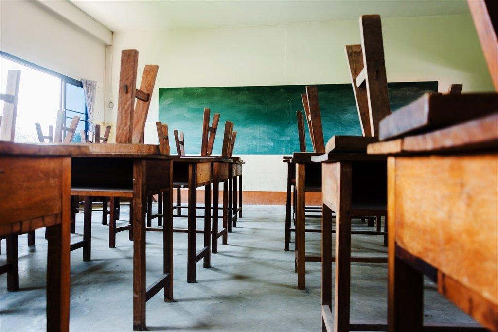 'You are trash, I don't like coloureds' - Gauteng teacher tells pupil's grandmother in heated altercation 'You are trash, I don't like coloureds' - Gauteng teacher tells pupil's grandmother in heated altercation