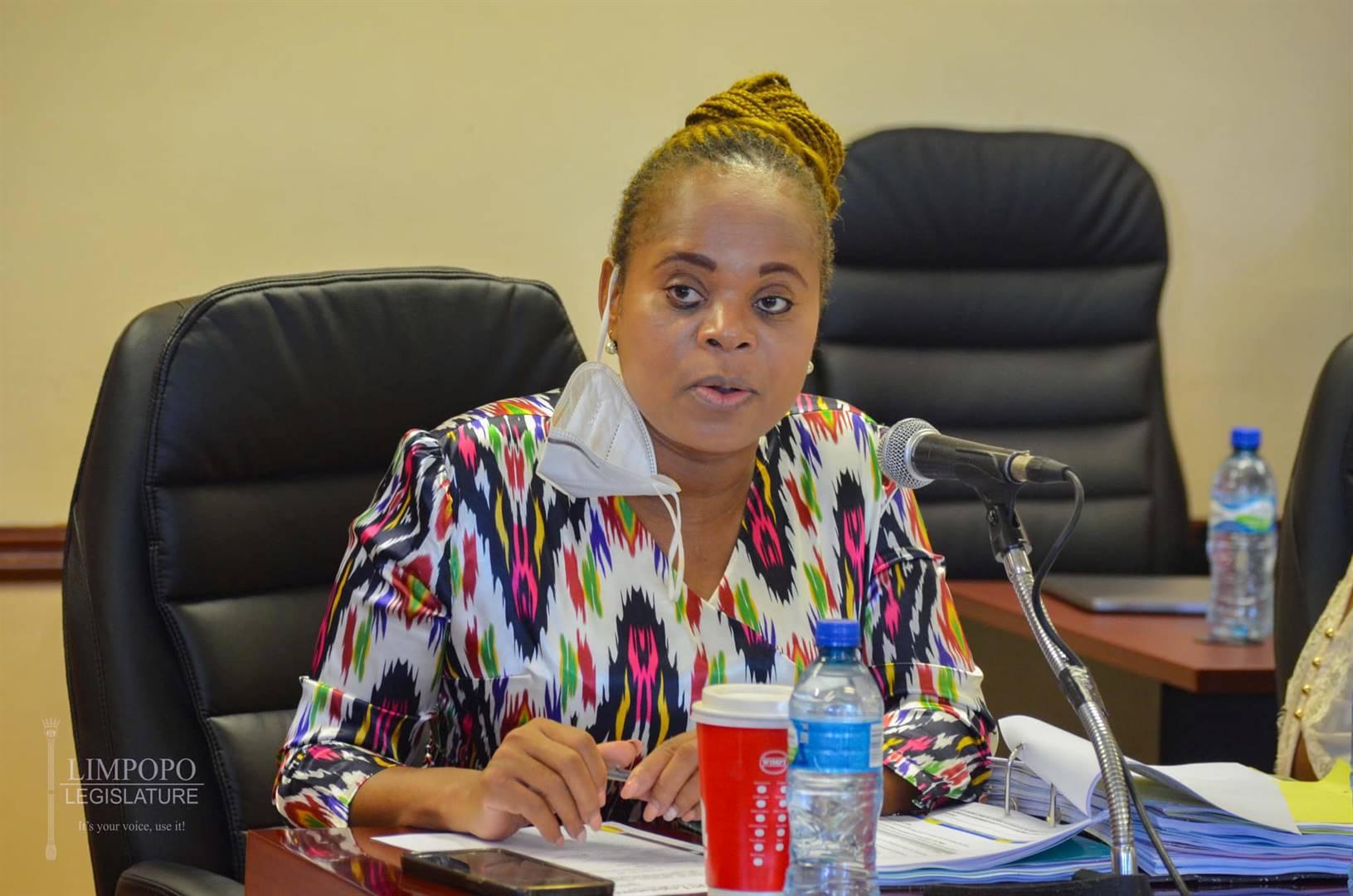 Nehawu says Zimbabweans not to blame for Limpopo health system problems, Hospersa wants MEC to apologise Nehawu says Zimbabweans not to blame for Limpopo health system problems, Hospersa wants MEC to apologise