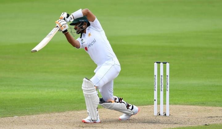 Azam, Sarfaraz punish sloppy New Zealand in first Test Azam, Sarfaraz punish sloppy New Zealand in first Test