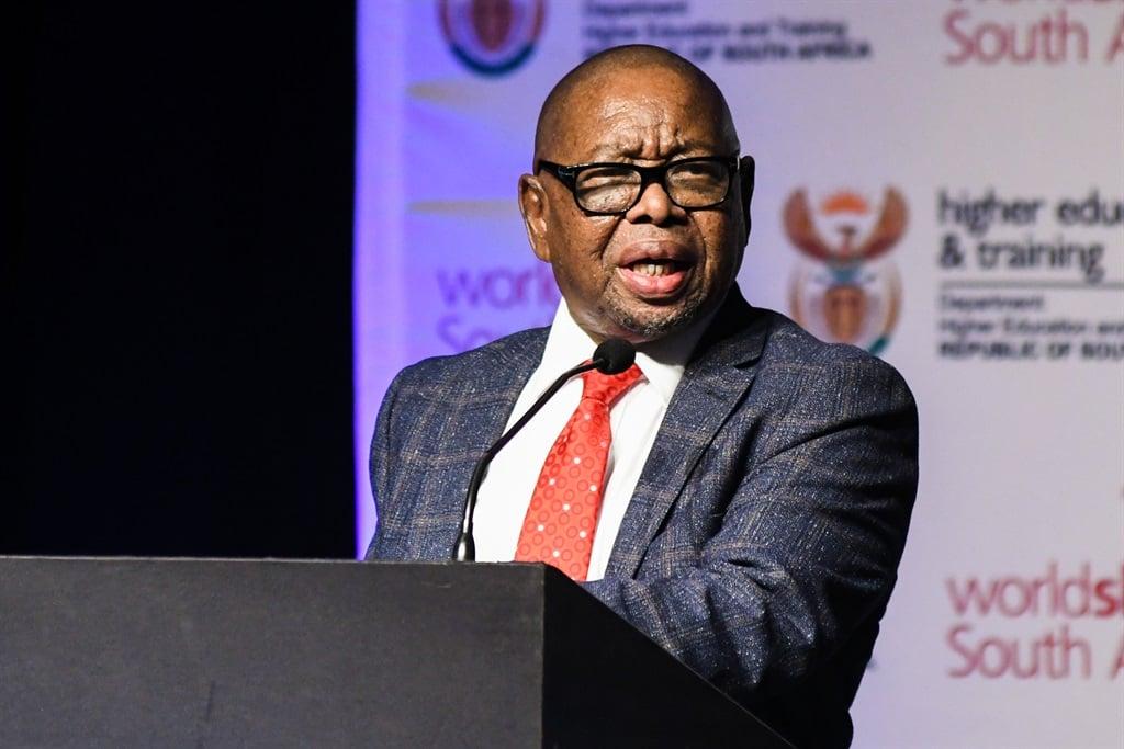 Fort Hare under threat: Management will only meet with Nzimande once security services give go-ahead Fort Hare under threat: Management will only meet with Nzimande once security services give go-ahead