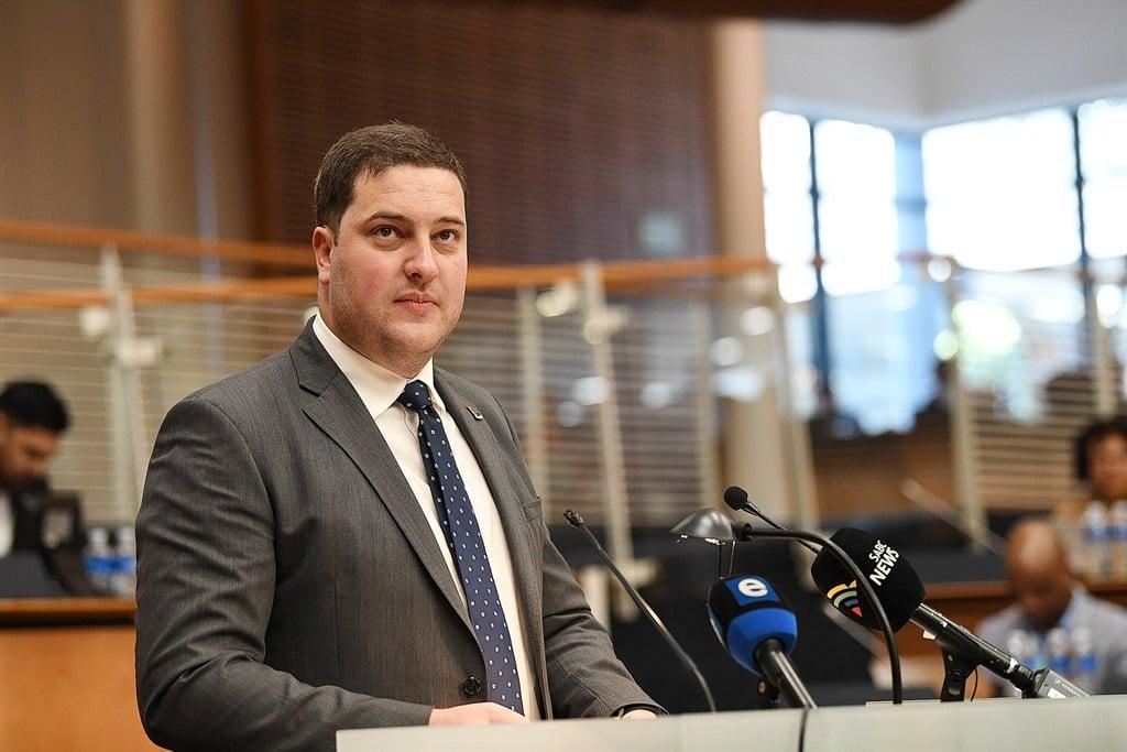 Hill-Lewis raises concerns over police inefficiency in 'construction mafia' cases plaguing Cape Town Hill-Lewis raises concerns over police inefficiency in 'construction mafia' cases plaguing Cape Town