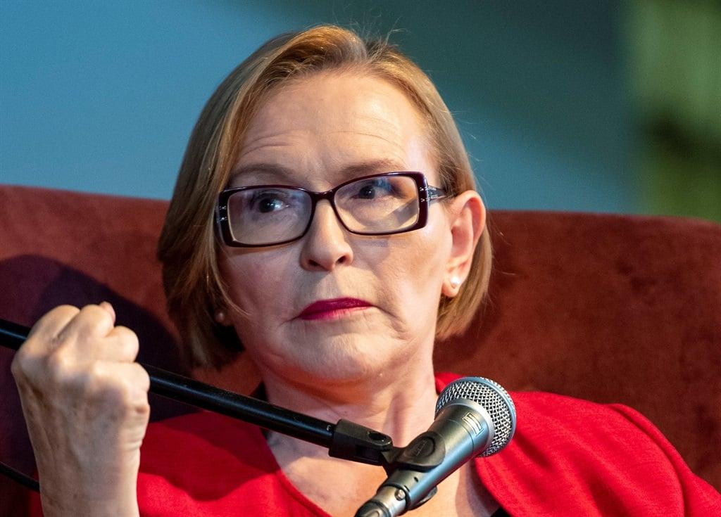 War of words between Zille, British anti-vax doctor over claims she supports Covid-19 vaccine suspension War of words between Zille, British anti-vax doctor over claims she supports Covid-19 vaccine suspension