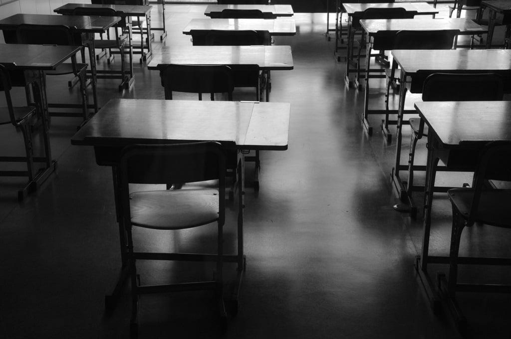 Kzn Teacher Accused Of Sexually Assaulting Matric Pupil In His Car Must Be Fired Council 