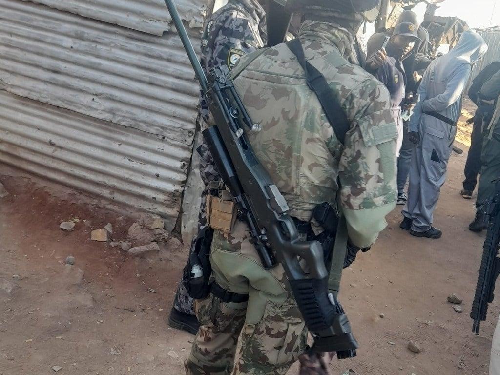 'Shoot to kill': Resident says it's time to 'end the mayhem' as cops tackle illegal miners in Riverlea 'Shoot to kill': Resident says it's time to 'end the mayhem' as cops tackle illegal miners in Riverlea