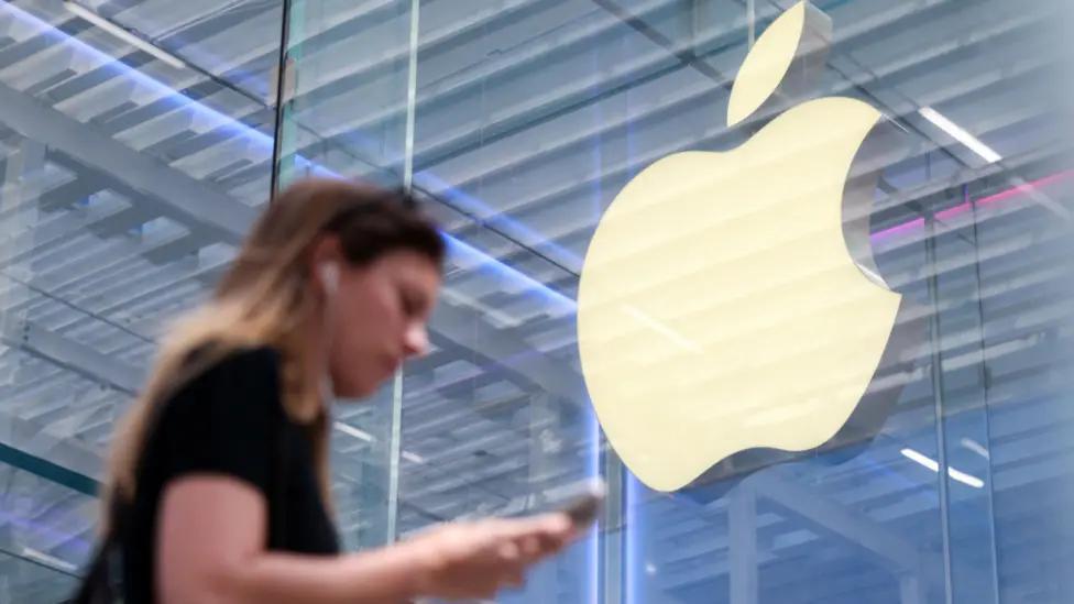 Apple Removes US Immigration Tracking Applications Apple Removes US Immigration Tracking Applications