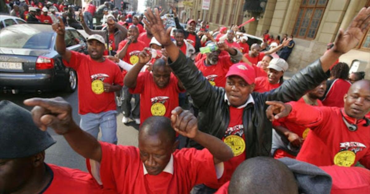 Union Criticizes SABC Leaders for Unpaid Wages Union Criticizes SABC Leaders for Unpaid Wages