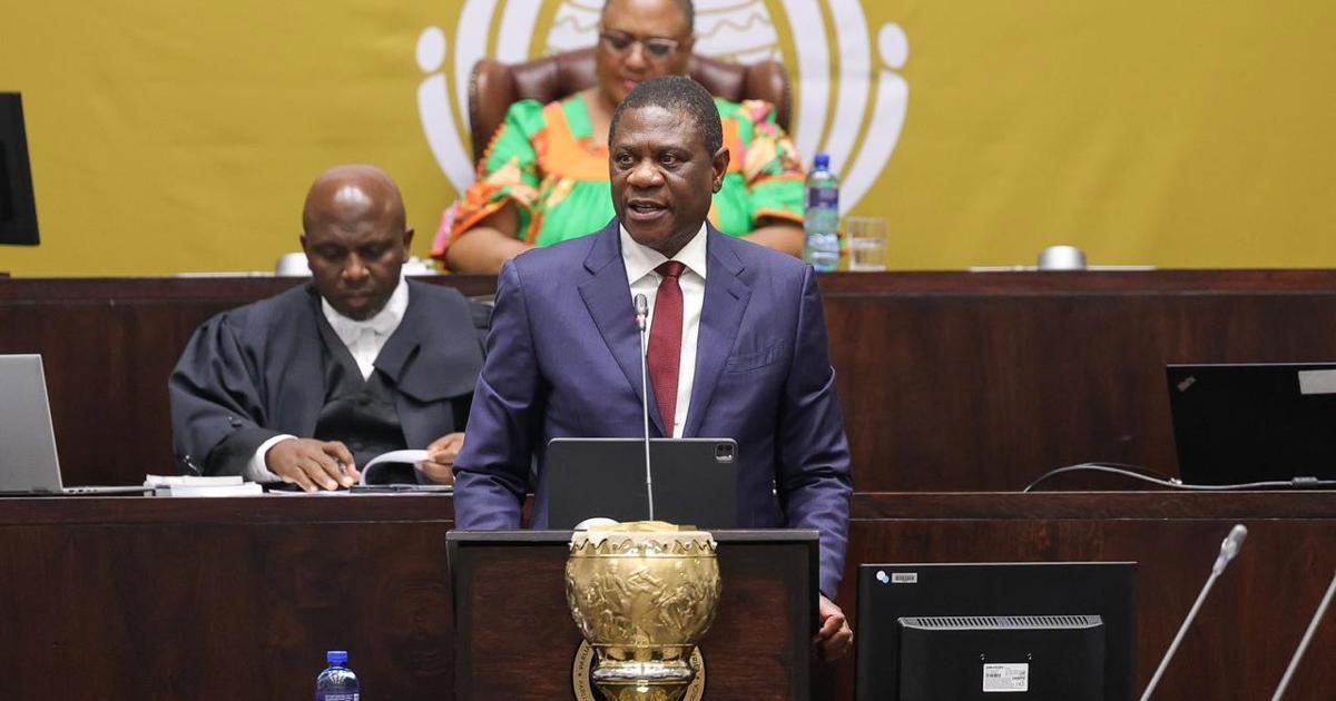 Mashatile: Fighting crime should not be politicised Mashatile: Fighting crime should not be politicised