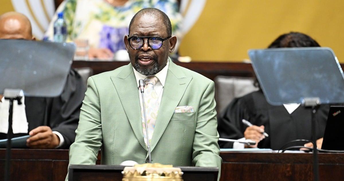 Socio-Economic Stagnation Will Persist Without Support Socio-Economic Stagnation Will Persist Without Support