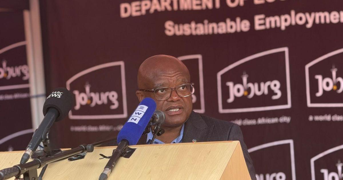 Over 160 Informal Traders Granted Permits in Joburg CBD Over 160 Informal Traders Granted Permits in Joburg CBD