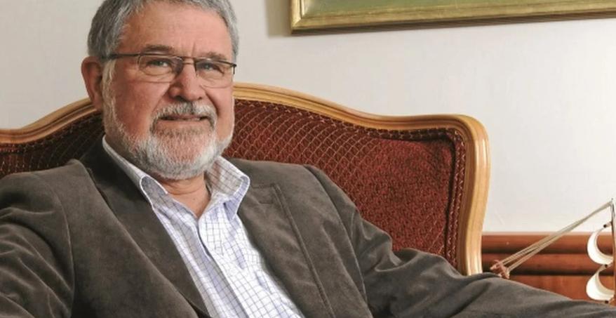 Billionaire Foundation Approved to Buy School Giant Billionaire Foundation Approved to Buy School Giant