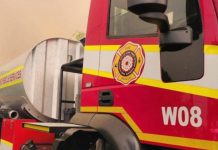 SANParks Deploys Crews to Fight Signal Hill Fire SANParks Deploys Crews to Fight Signal Hill Fire