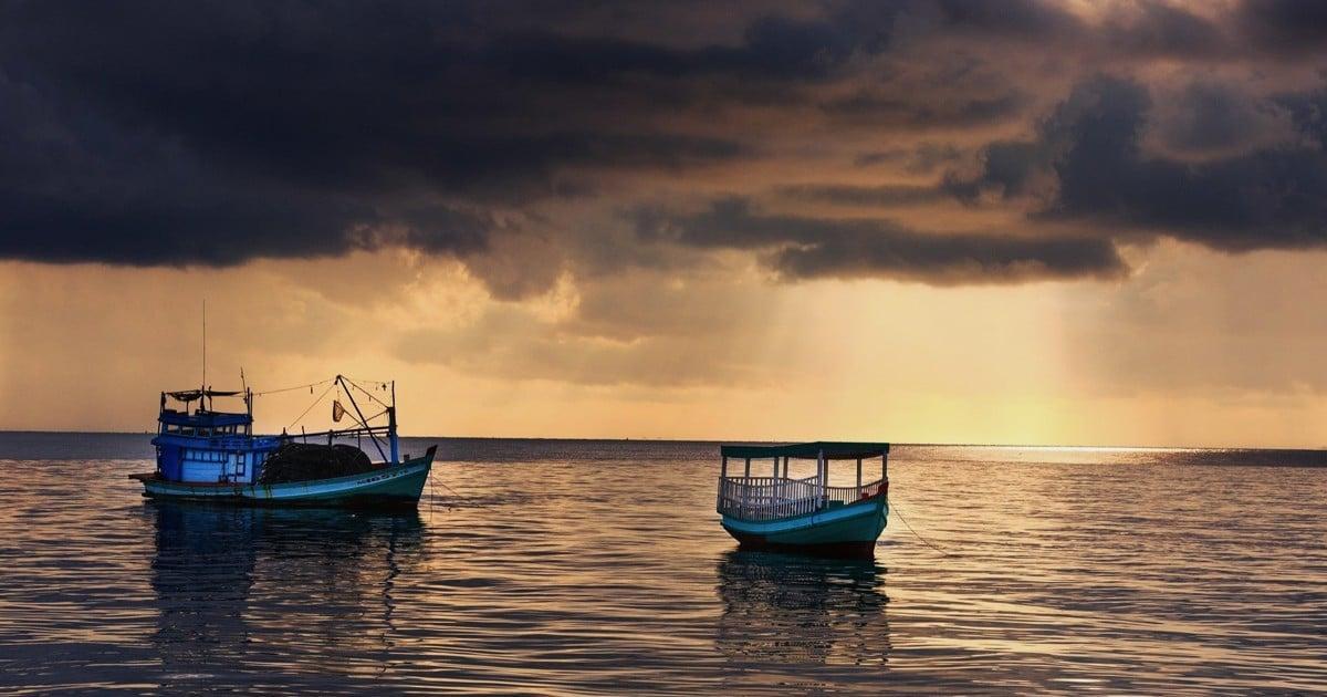 West Coast Fishers Protest Reduced Lobster Quotas West Coast Fishers Protest Reduced Lobster Quotas