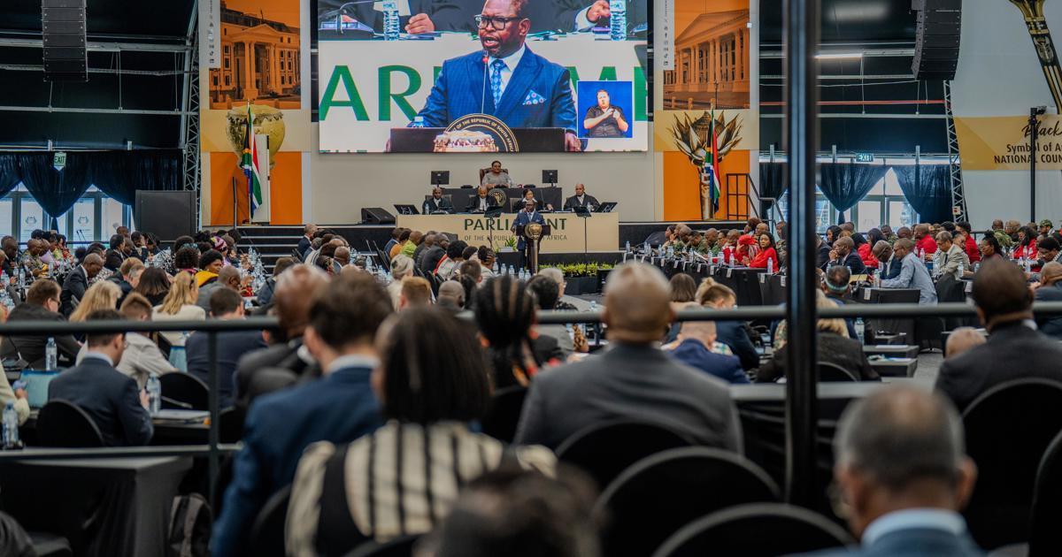 Political Parties Divided Over No-Tax-Increase Budget Political Parties Divided Over No-Tax-Increase Budget