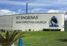 Three Generations One Stall Sustaining a Household Three Generations One Stall Sustaining a Household