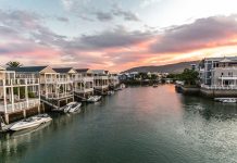 Millionaire Town in South Africa Collapsing Before Eyes Millionaire Town in South Africa Collapsing Before Eyes