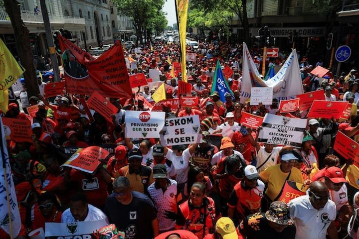 South African Unions Warn of Anti-Migrant Protests South African Unions Warn of Anti-Migrant Protests