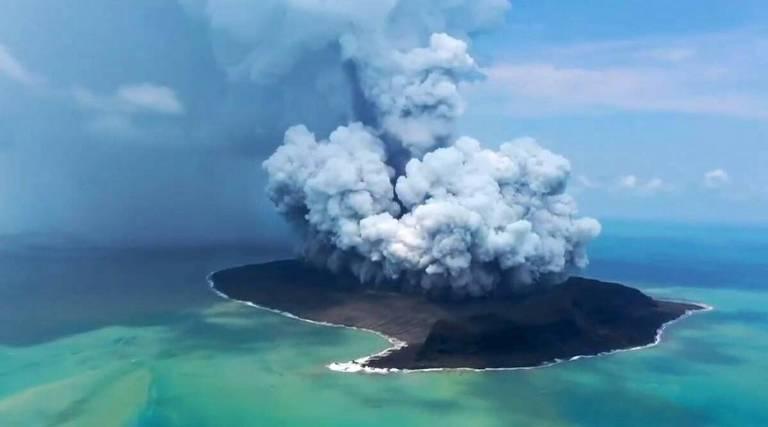 Pacific Ocean Tonga Volcano Erupts