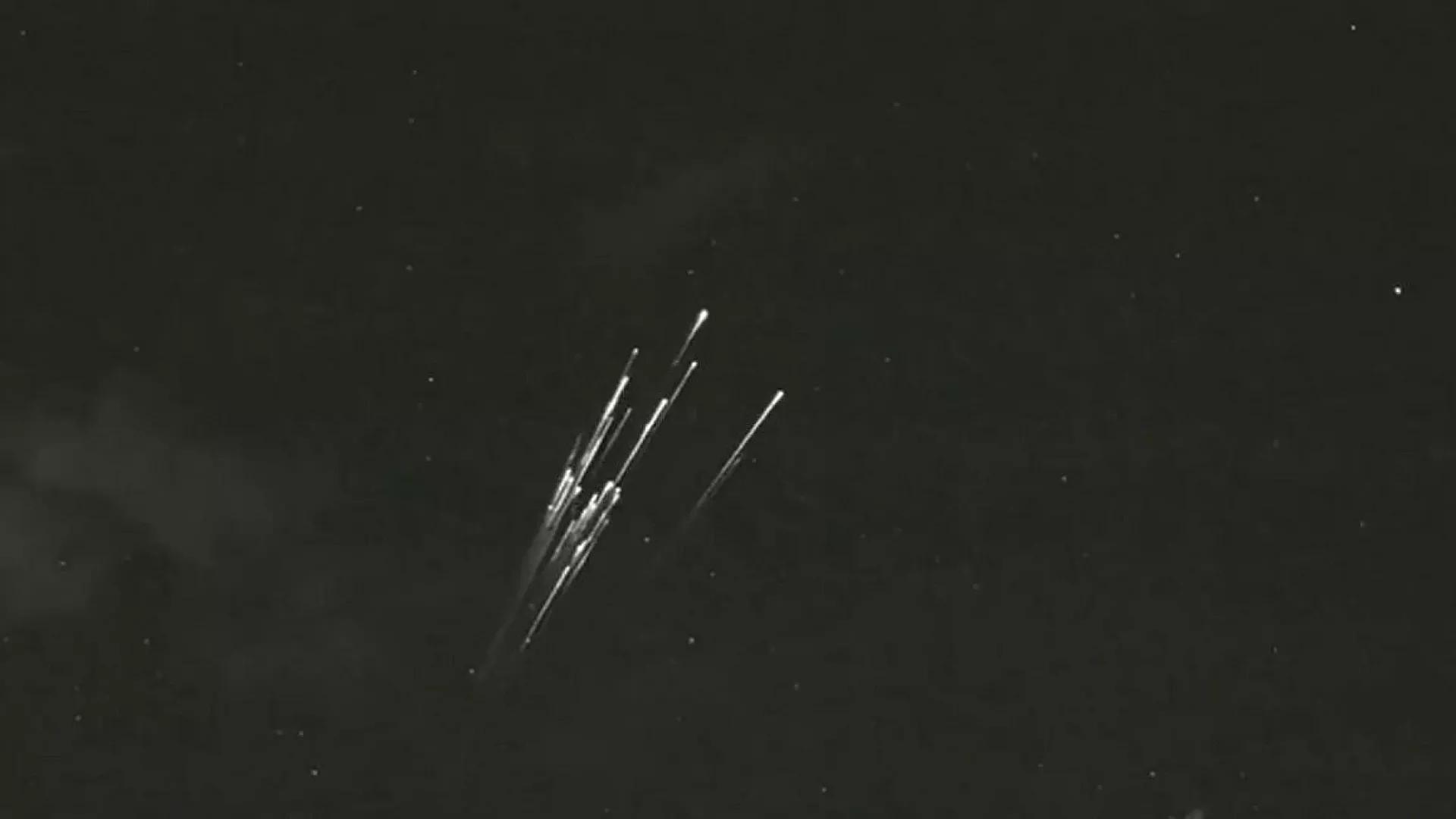 SpaceX Starlink Satellites Ravaged by Geomagnetic Storm 'Enter Atmosphere' in New Video SpaceX Starlink Satellites Ravaged by Geomagnetic Storm 'Enter Atmosphere' in New Video