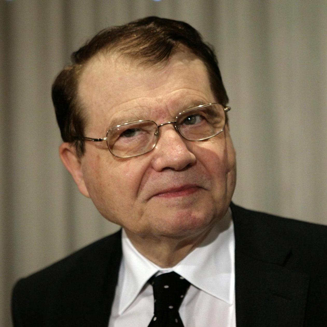 Dr. Luc Montagnier Who Discovered HIV Virus Dies At 89 Dr. Luc Montagnier Who Discovered HIV Virus Dies At 89