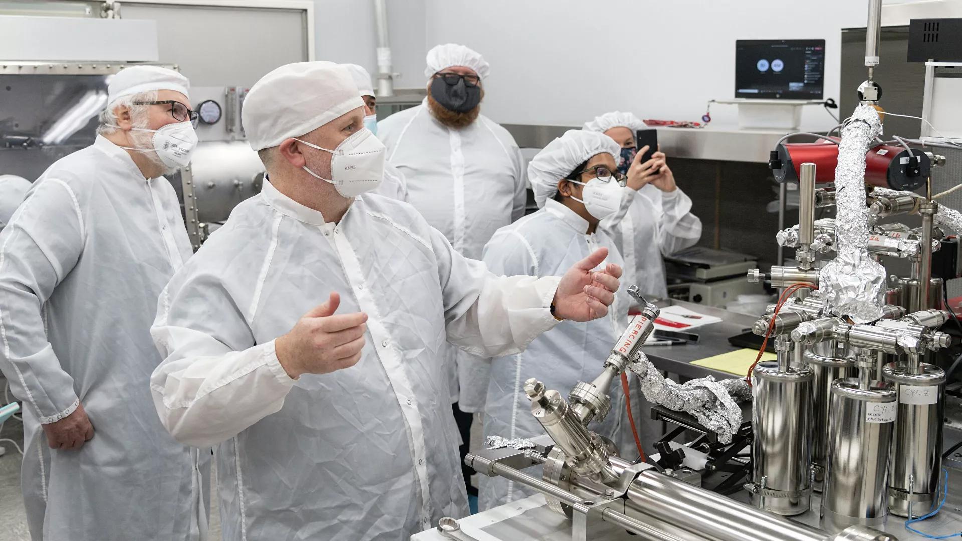 Blast From the Past: NASA Unseals 50-Year-Old Lunar Samples Blast From the Past: NASA Unseals 50-Year-Old Lunar Samples