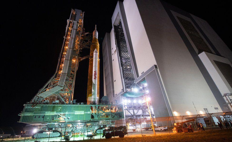 Artemis: Nasa readies giant Moon rocket for maiden flight