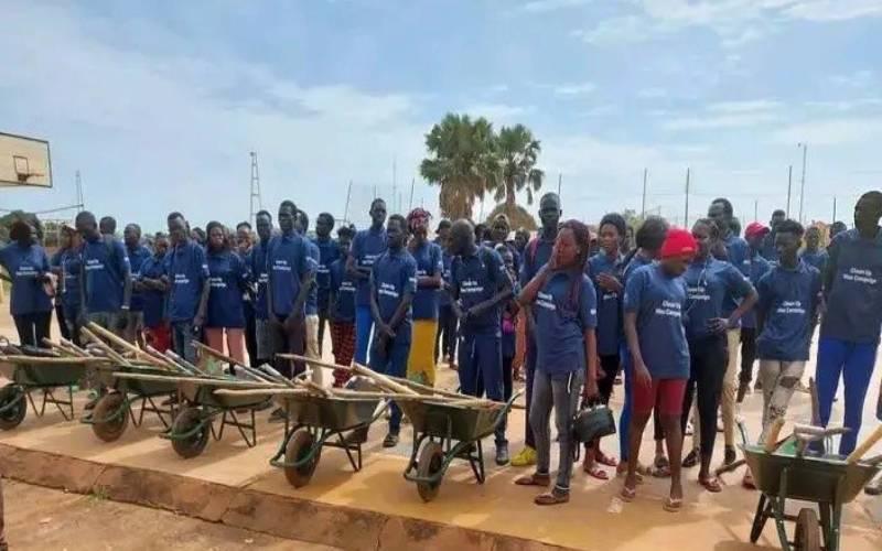 Youth volunteer to clean up Wau town, hospitals Youth volunteer to clean up Wau town, hospitals