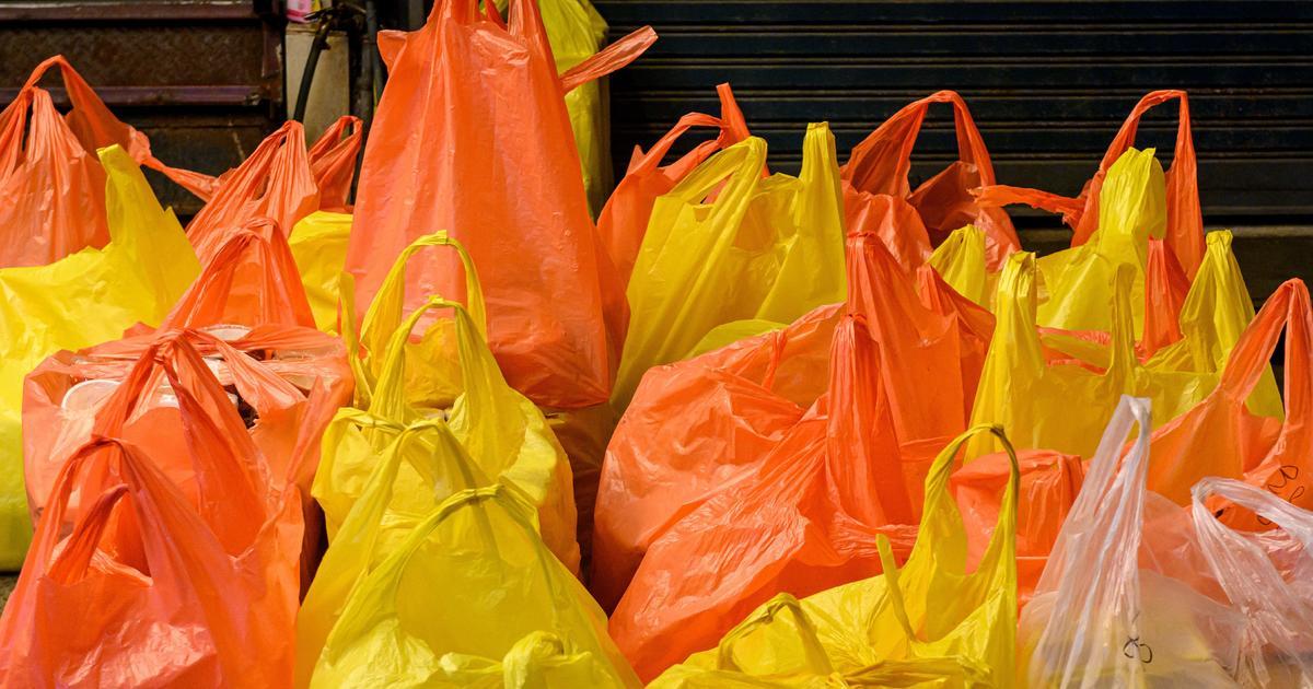 Ban plastic bags to protect environment, activist tells gov’t Ban plastic bags to protect environment, activist tells gov’t