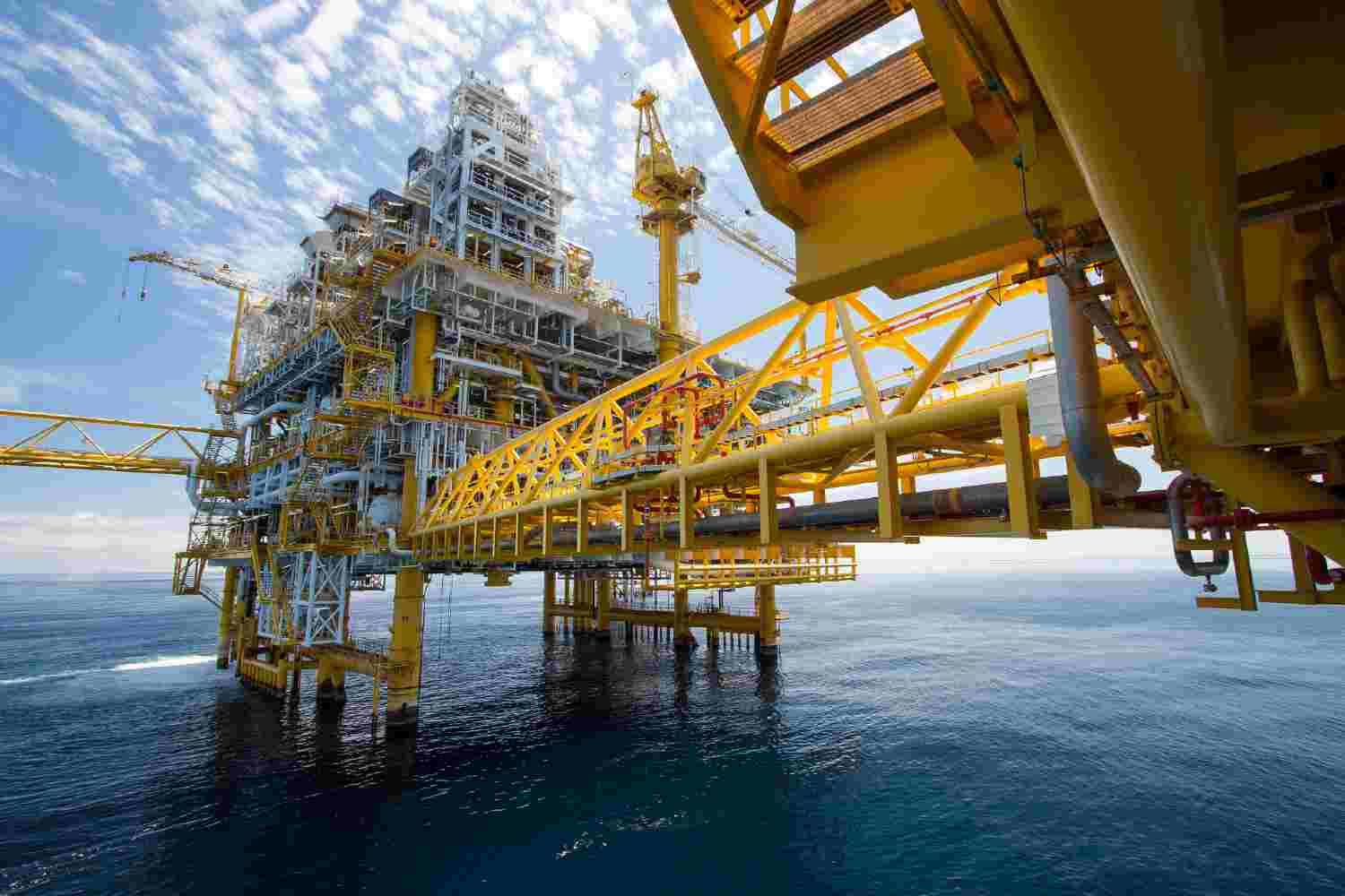 Leveraging Oil and Gas to Develop Positive Growth Economies in Africa Leveraging Oil and Gas to Develop Positive Growth Economies in Africa