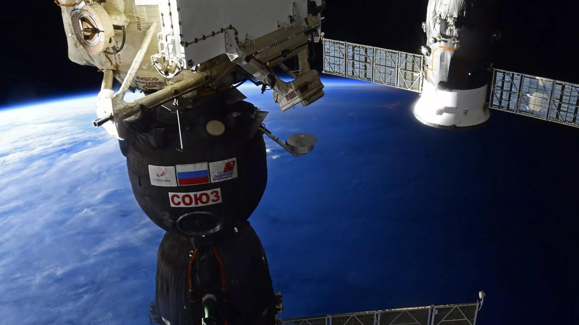 Seat of NASA Astronaut Moved From Souyz MS-22 Spacecraft to Crew Dragon Seat of NASA Astronaut Moved From Souyz MS-22 Spacecraft to Crew Dragon