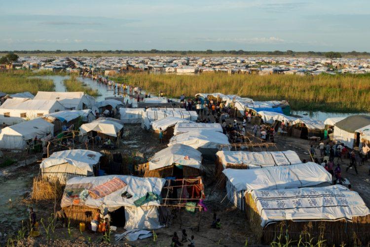 IDPs in Torit desert camp citing lack of food IDPs in Torit desert camp citing lack of food