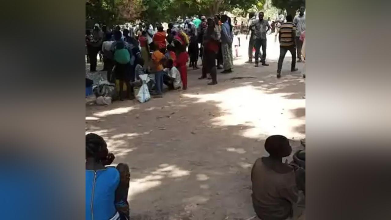 Kajo-Keji IDPs receive food assistance from WFP Kajo-Keji IDPs receive food assistance from WFP