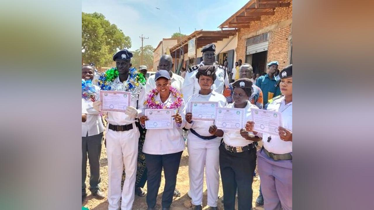 W. Bahr el Ghazal State government rewards traffic police officers W. Bahr el Ghazal State government rewards traffic police officers