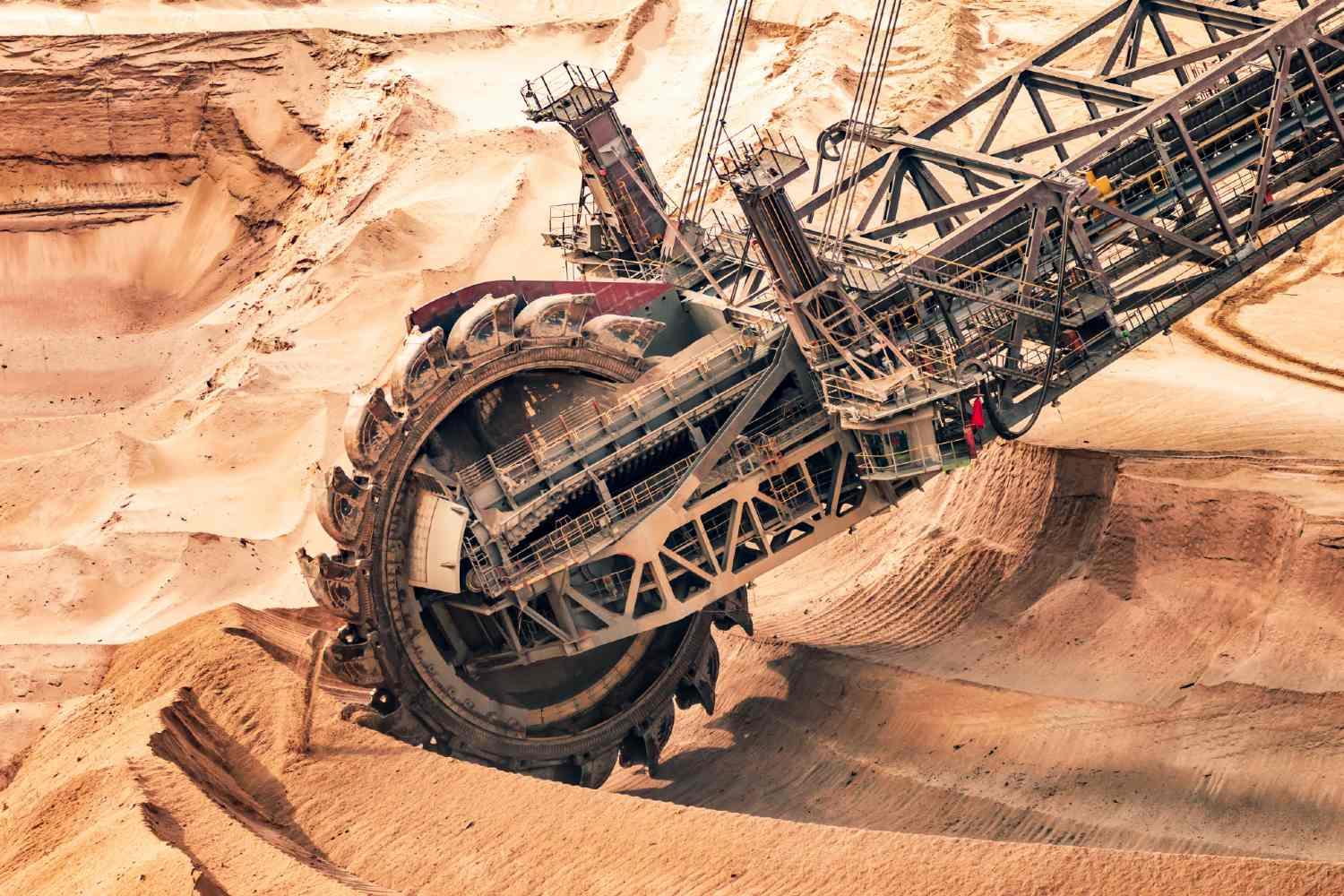 From Extraction to Value Addition: Enhancing Africa’s Critical Minerals Value Chain From Extraction to Value Addition: Enhancing Africa’s Critical Minerals Value Chain